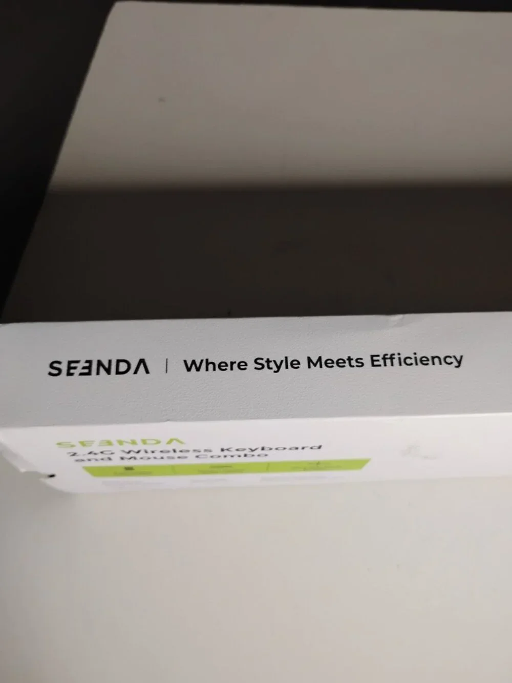 seenda Rechargeable Wireless Keyboard and Mouse Combo Silver and White